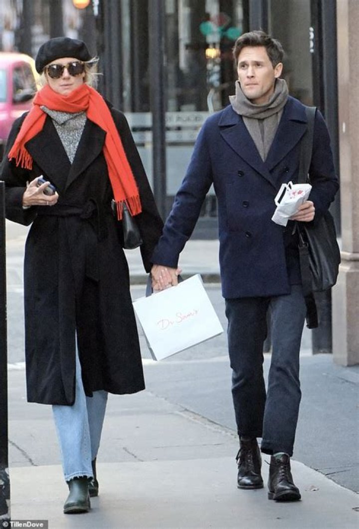Elizabeth Debicki's Spouse: Unveiling The Mystery