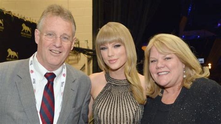 Rekindled Romance: Scott And Andrea Swift Tie The Knot Again