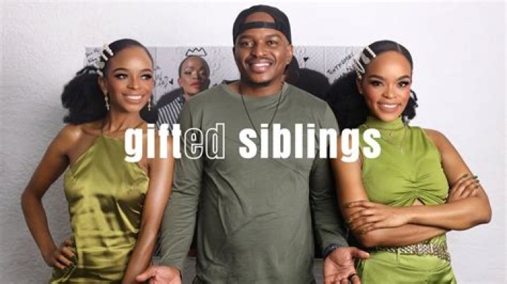 Robbie Amell's Brother: Meet The Talented Siblings