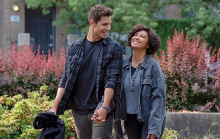 Robbie Amell: Hollywood's Rising Star And Television Heartthrob