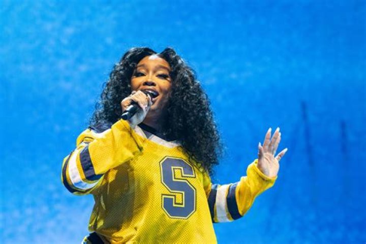 Uncover The Statuesque Height Of Renowned Artist SZA