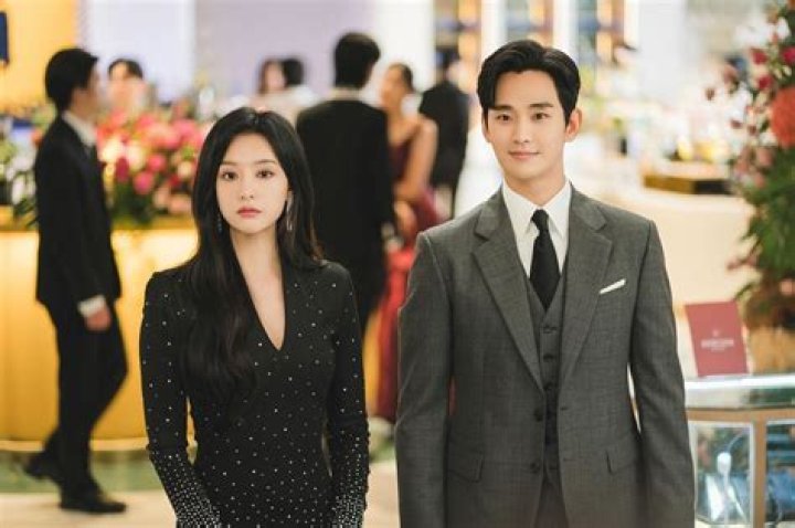 Uncover The Truth: Kim Ji Won's Romantic Status In Real Life