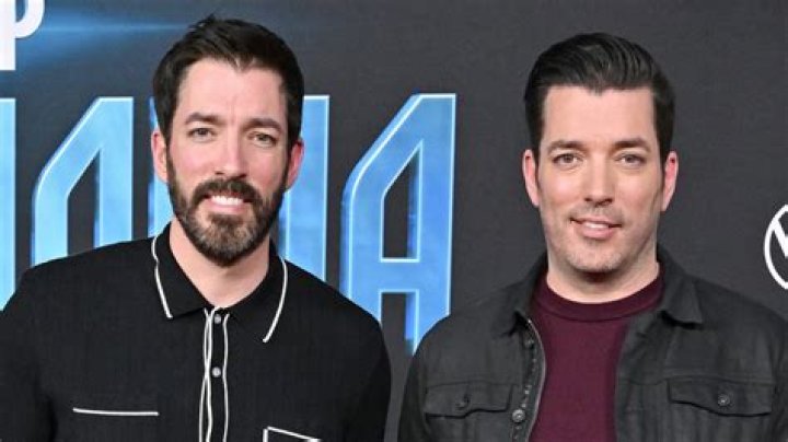 Unveiling Drew Scott's Preferred Ride On "Backed By The Bros"
