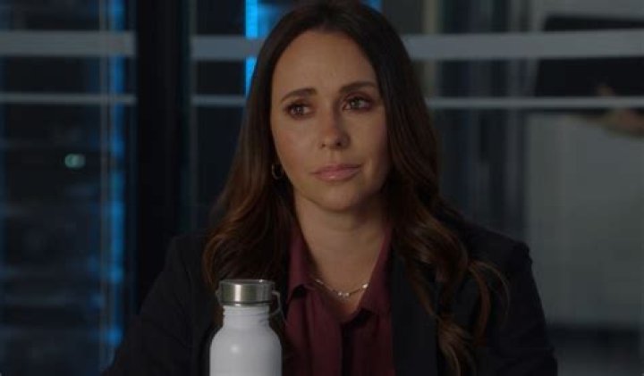 Was Jennifer Love Hewitt's Pregnancy Real On 911? Unveiling The Truth