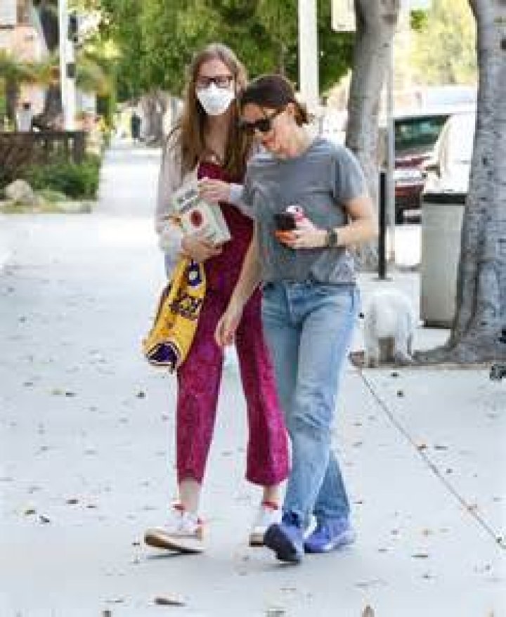 Why Violet Affleck Always Conceals Her Face: The Unveiled Mystery